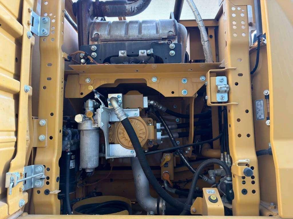 Caterpillar 330 07B Photo 29