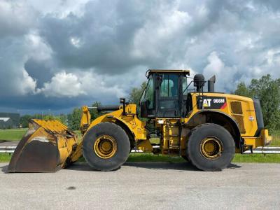 Caterpillar 966M Photo 1