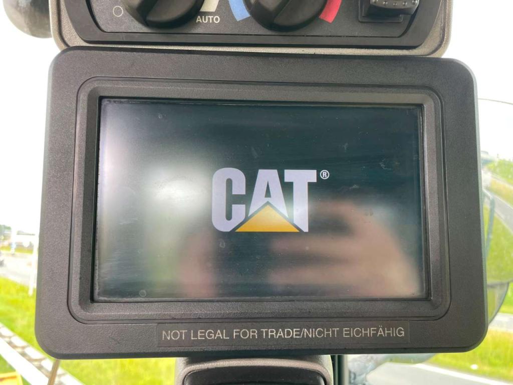 Caterpillar 966M Photo 24