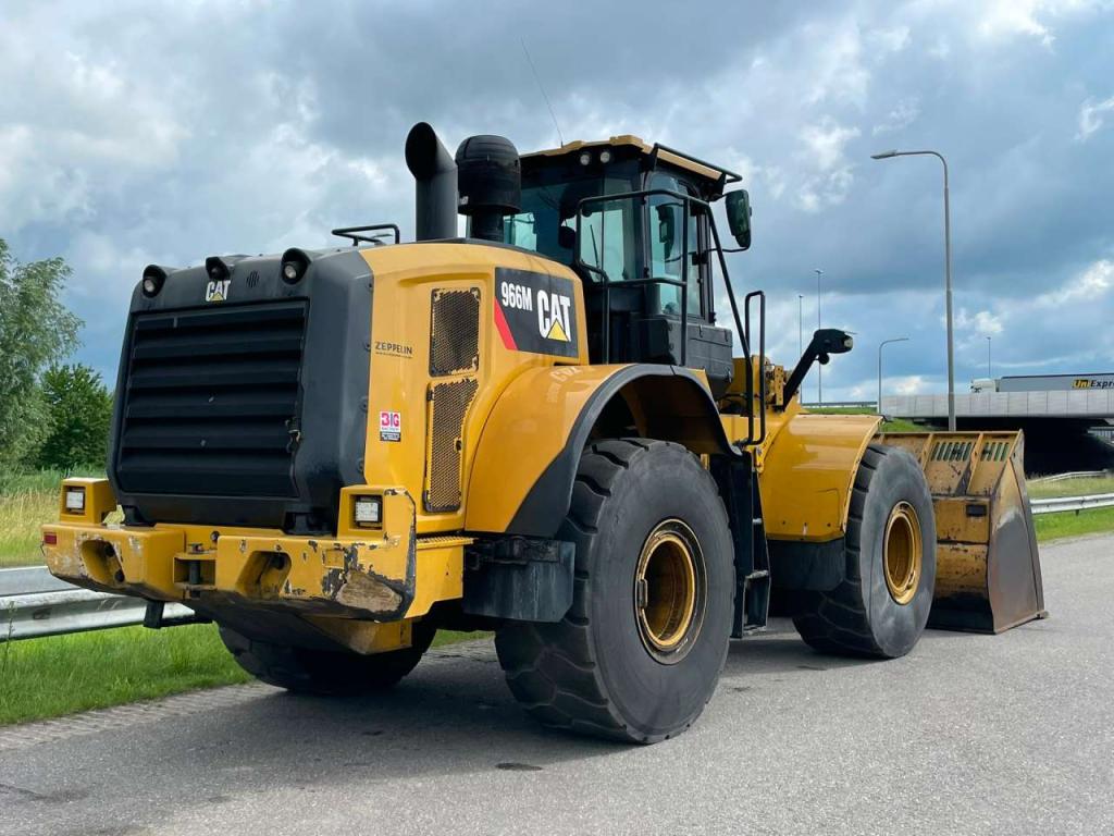 Caterpillar 966M Photo 5