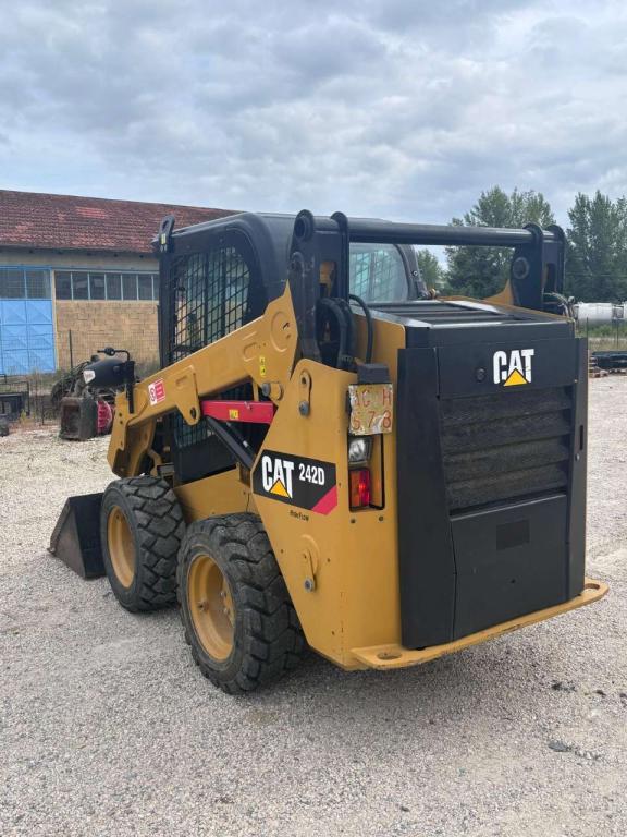 Caterpillar 242D Photo 6