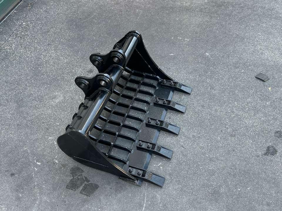 Skeleton bucket Photo 2