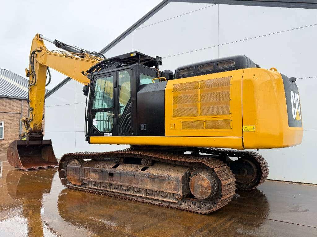 CAT 337FLN - German / OilQuick / Rear + Side Camera Photo 3