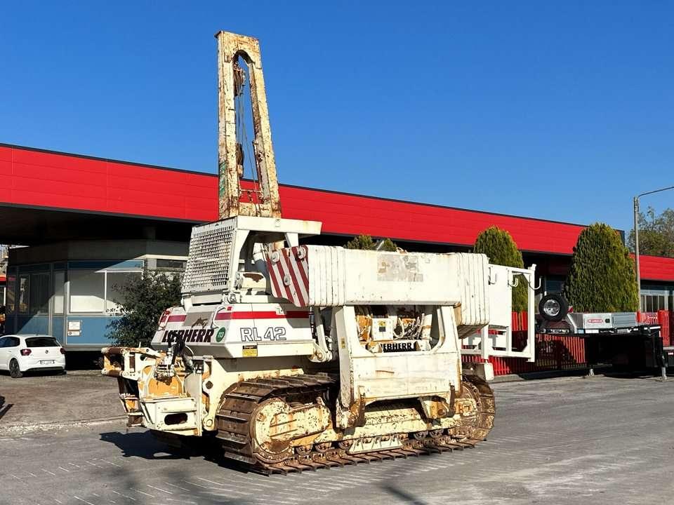 Liebherr RL42B Photo 15