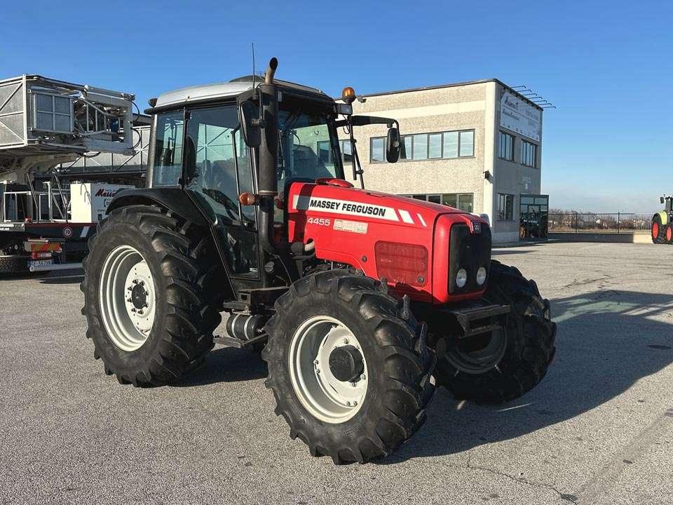 Massey Ferguson 4455 4X4 Photo 19