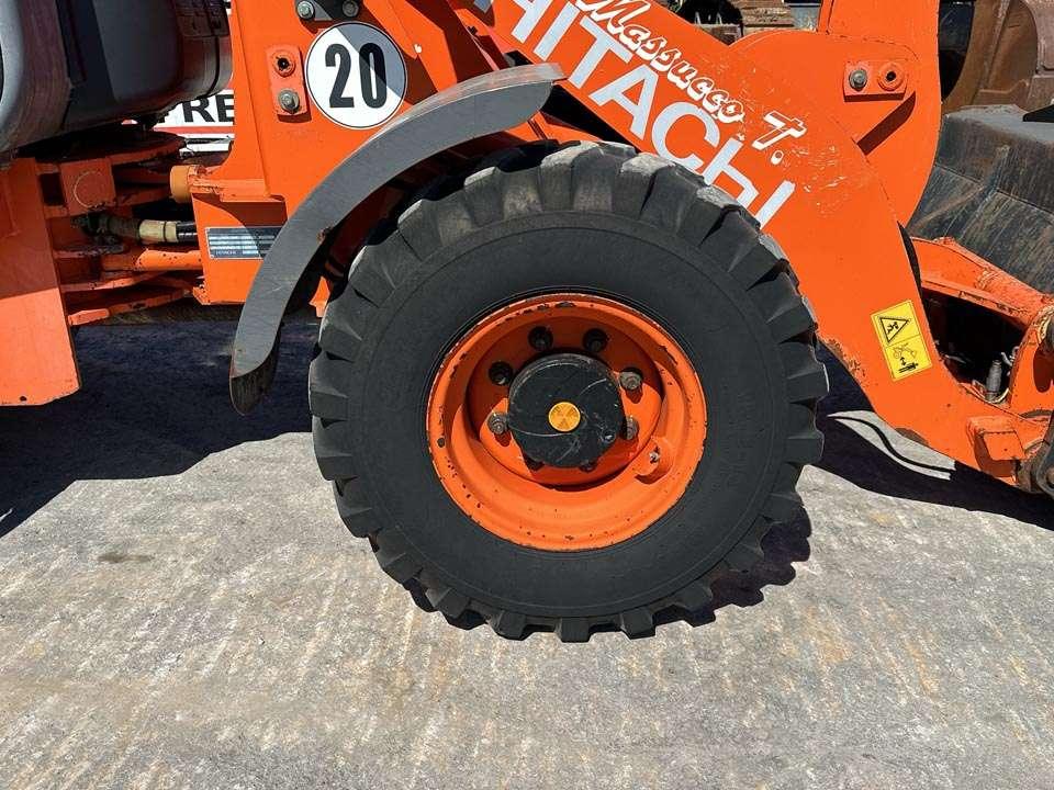Hitachi ZW65 Photo 6