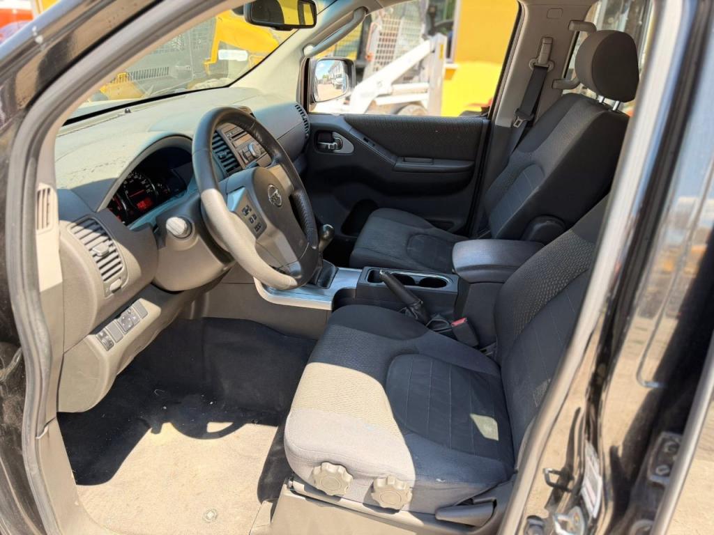 Nissan Pathfinder Photo 4