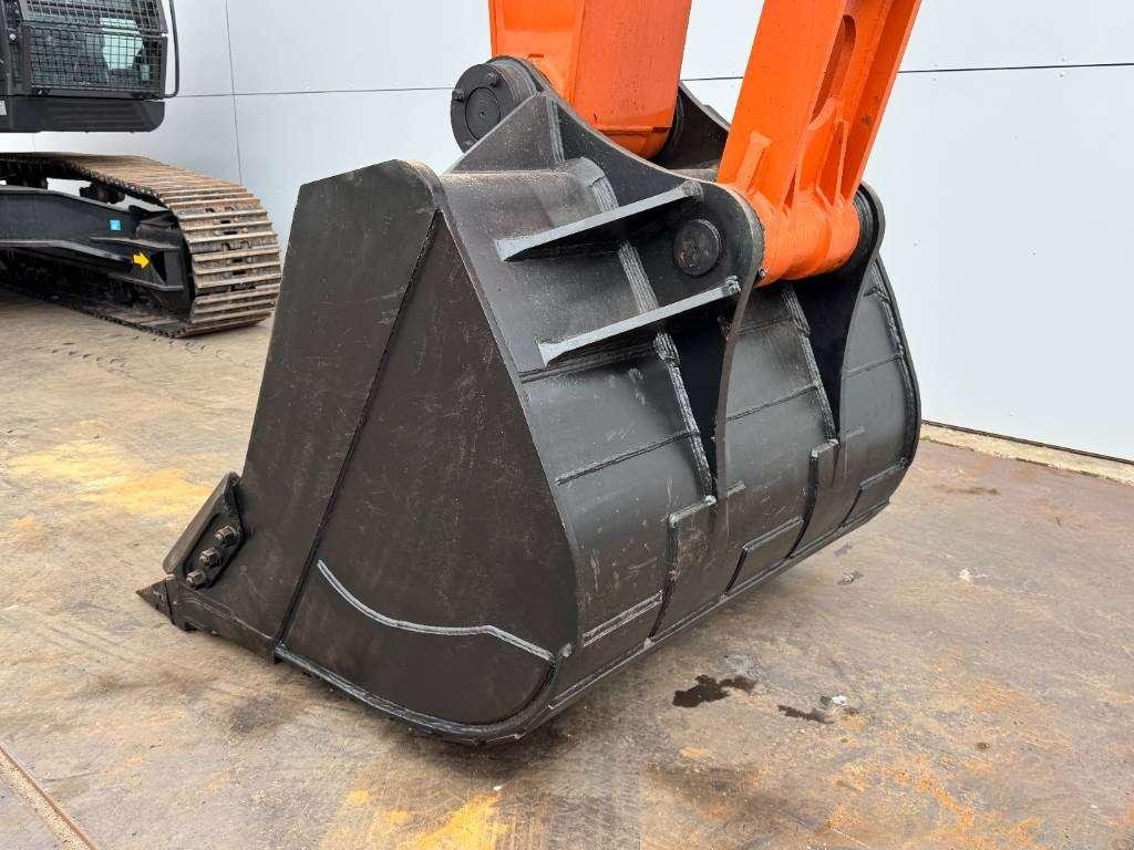 Hitachi ZX70-LCH - Hammer Lines / Isuzu Engine Photo 17