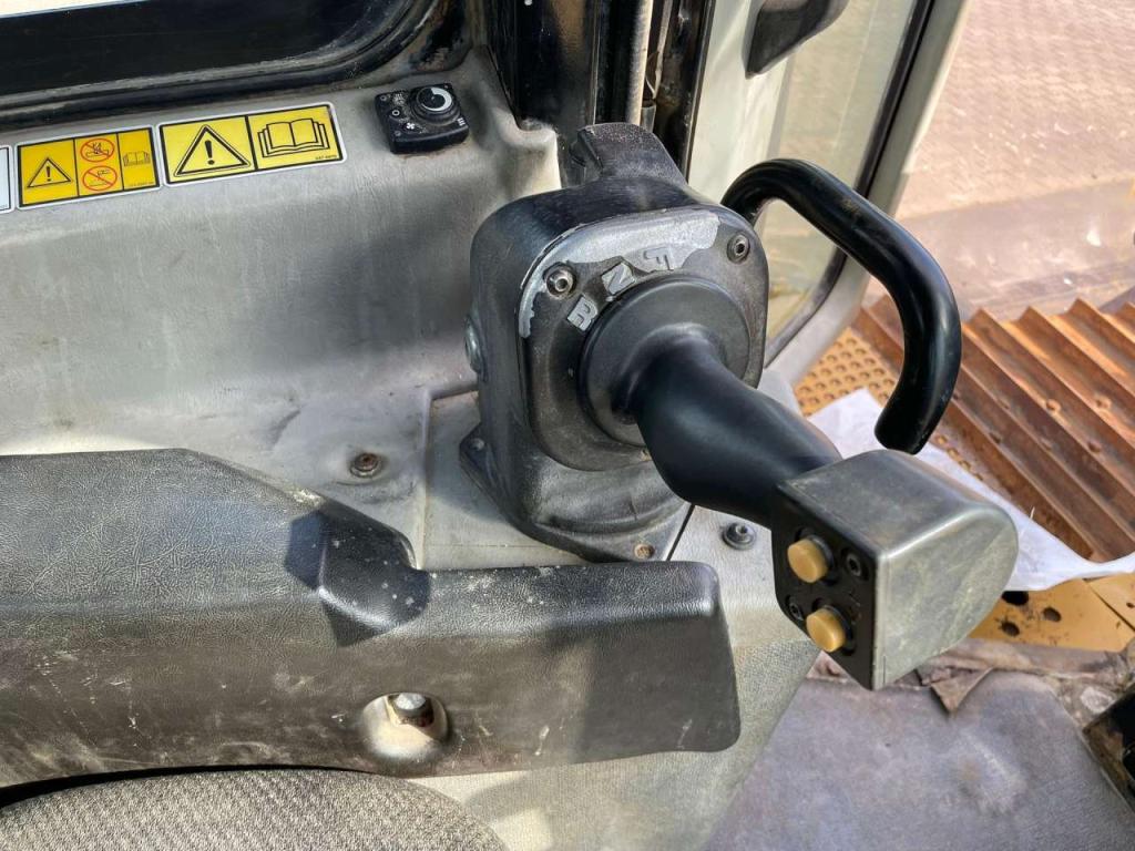 Caterpillar D6TLGP Photo 24