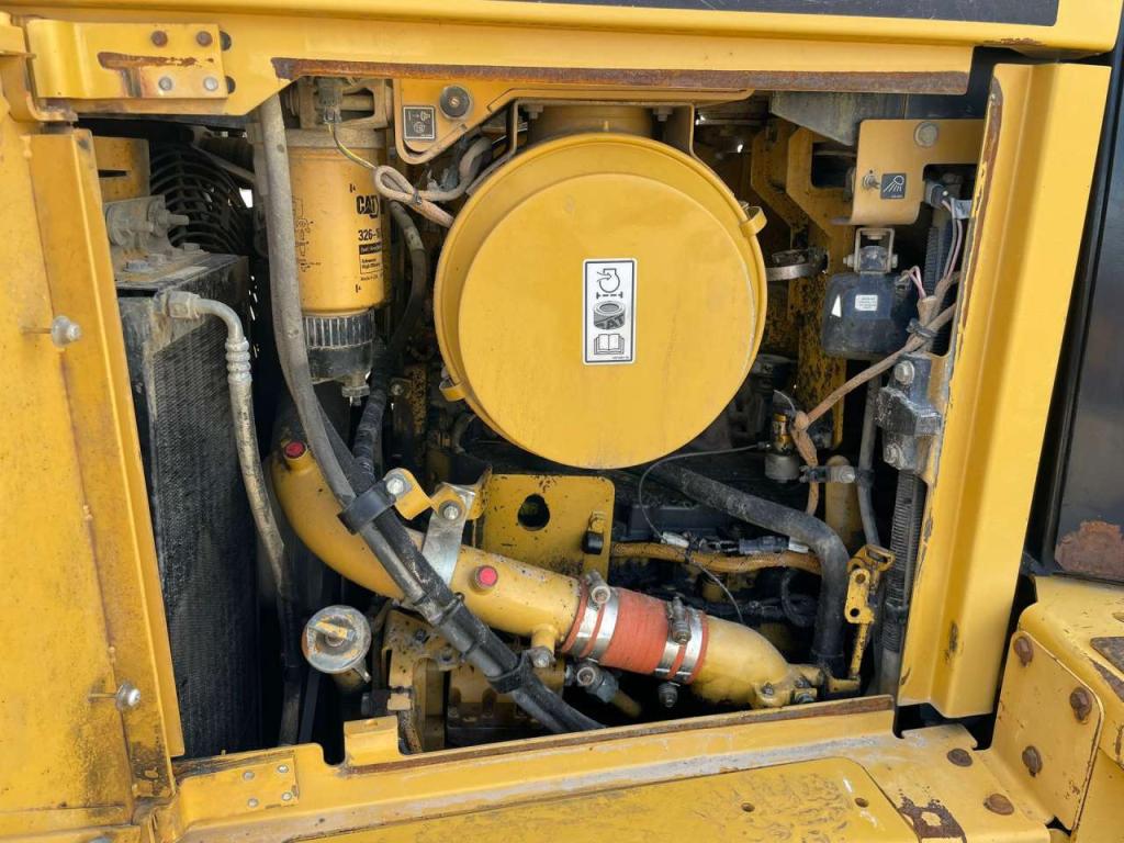 Caterpillar D6TLGP Photo 27