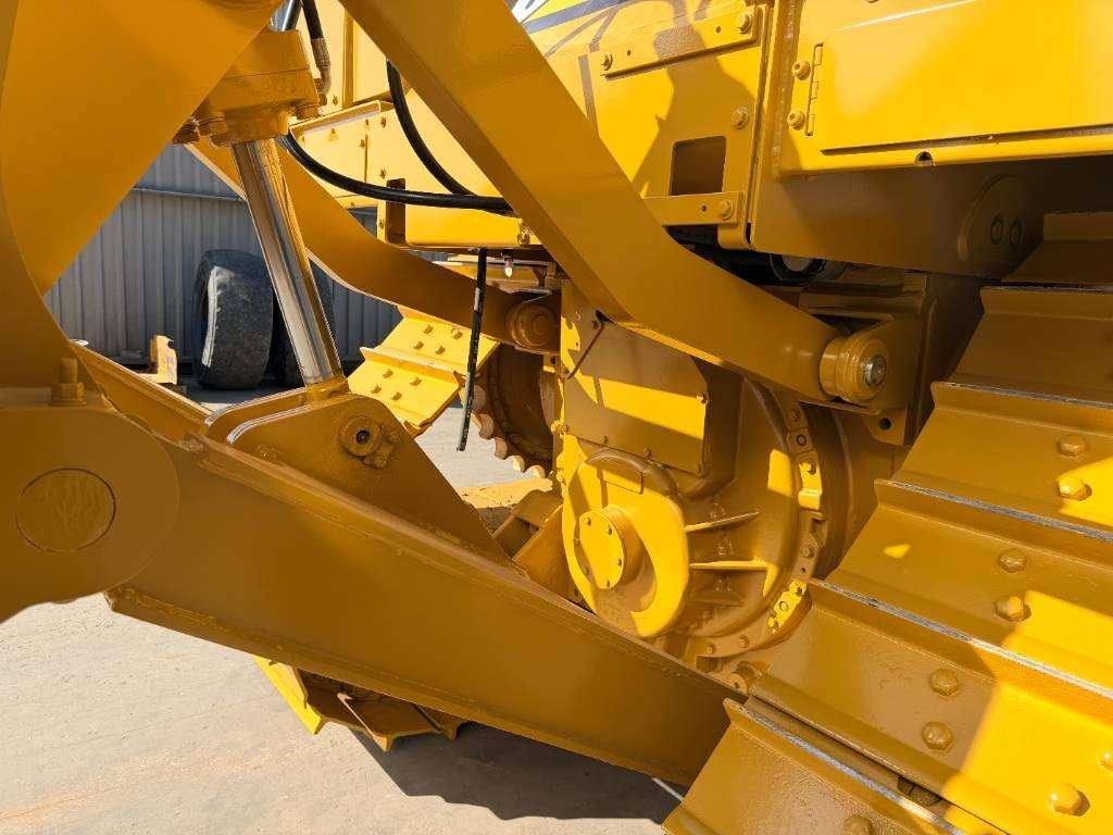 Caterpillar D6T XL Photo 21