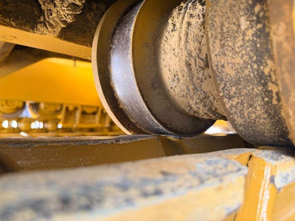 Caterpillar D6T XL Photo 27