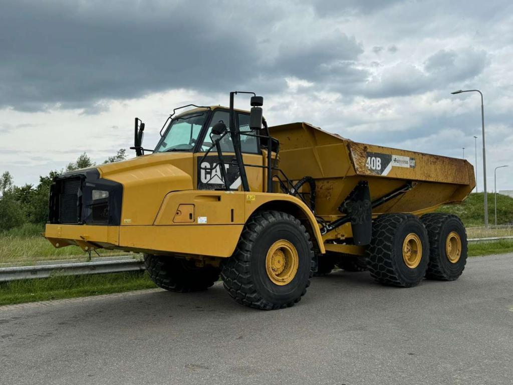 Caterpillar 740B Photo 1