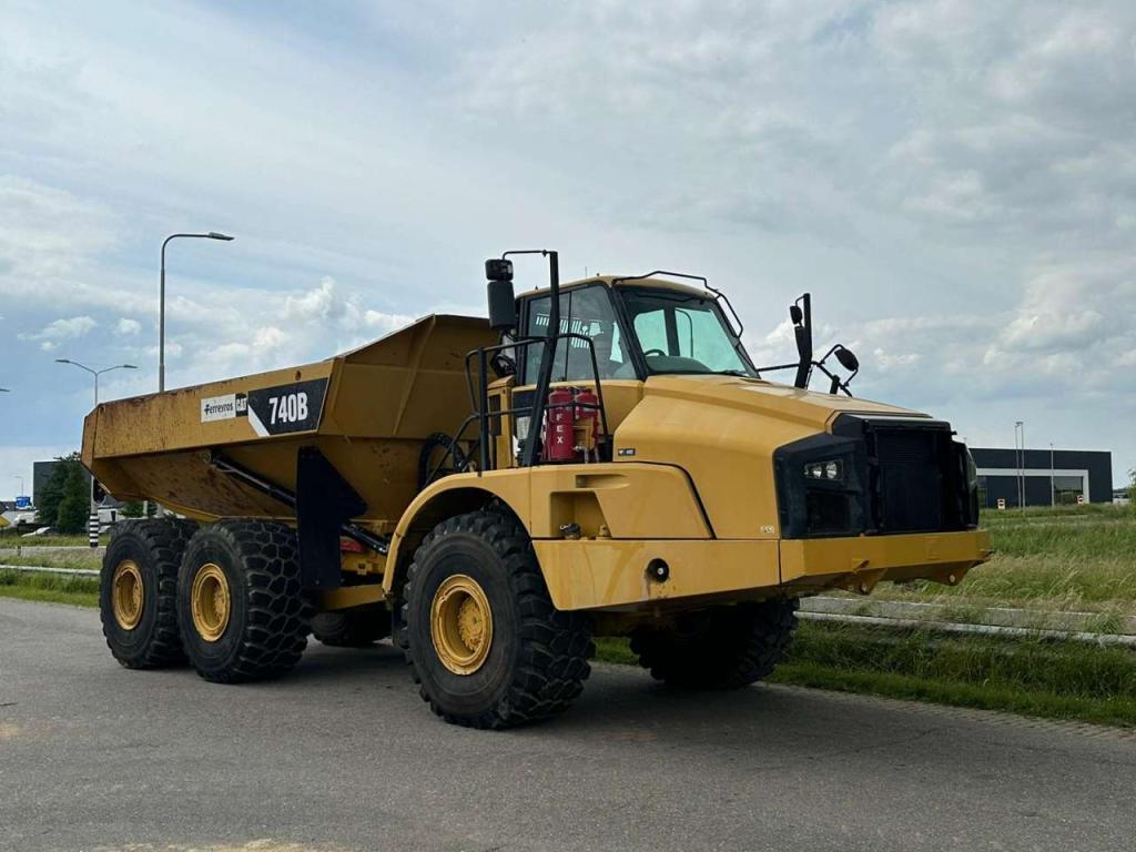 Caterpillar 740B Photo 6
