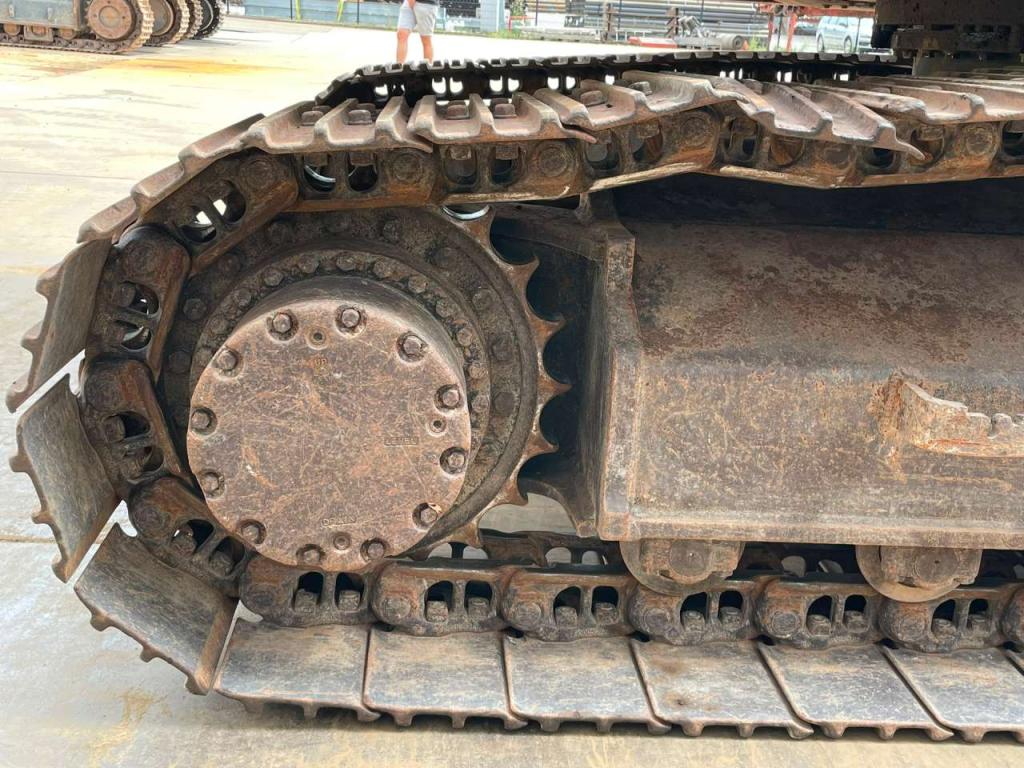 Hitachi ZX210LC-6 Photo 15