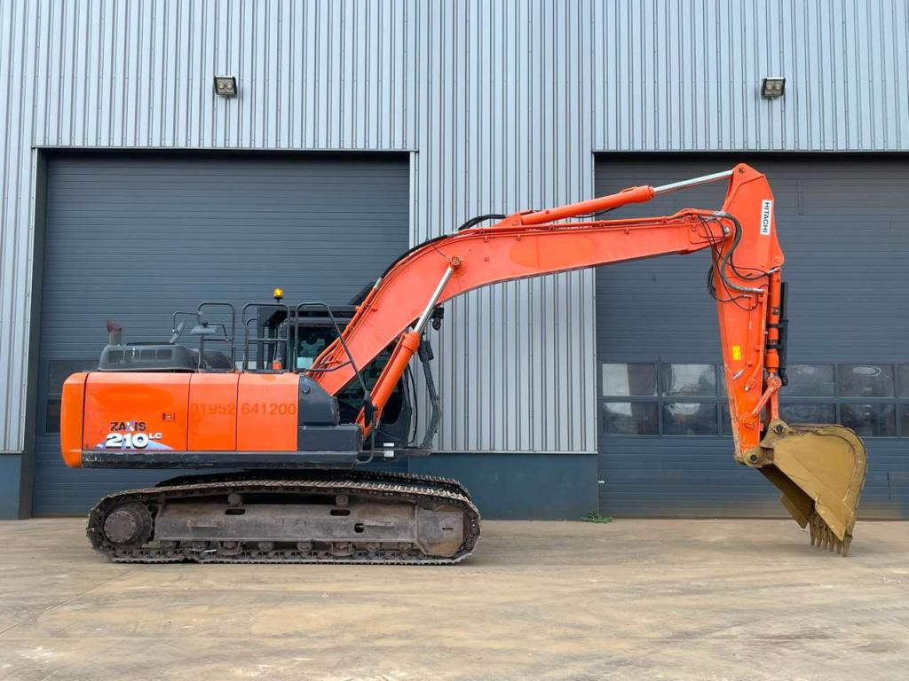 Hitachi ZX210LC-6 Photo 6