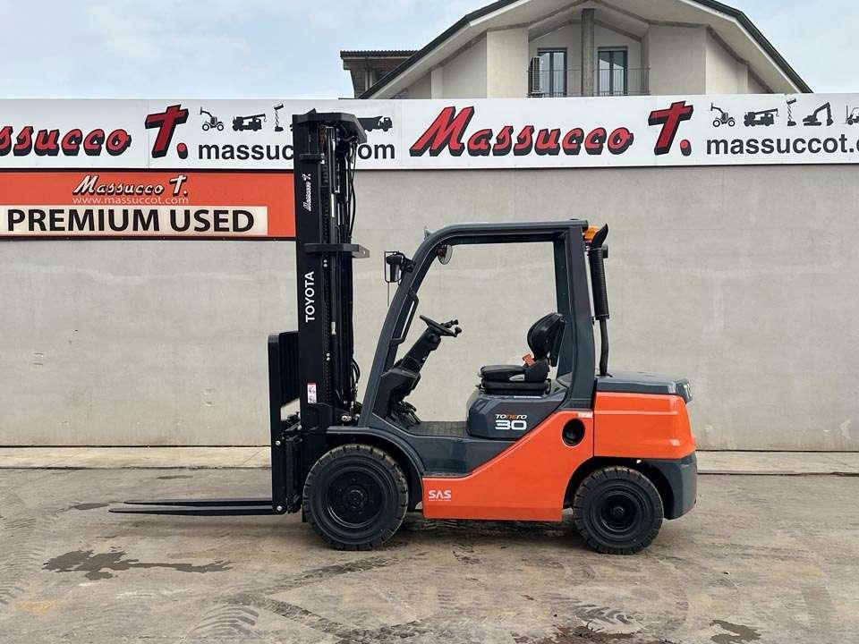 Toyota 52-8FDF30 Photo 2