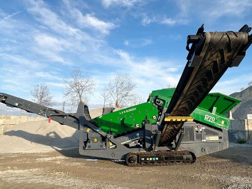 McCloskey R70 Photo 2
