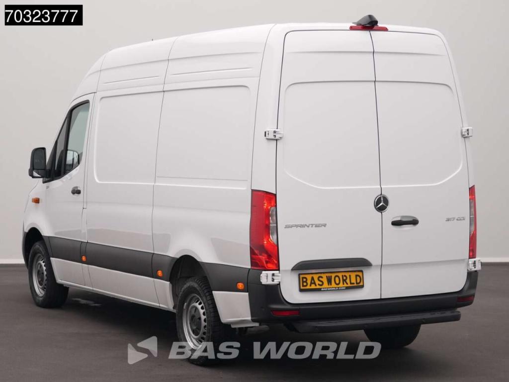 Mercedes-Benz Sprinter 317 CDI 2025-Model Automaat L2H2 170PK LED Xenon Navi Airco Cruise Camera MBUX CarPlay Par Photo 6