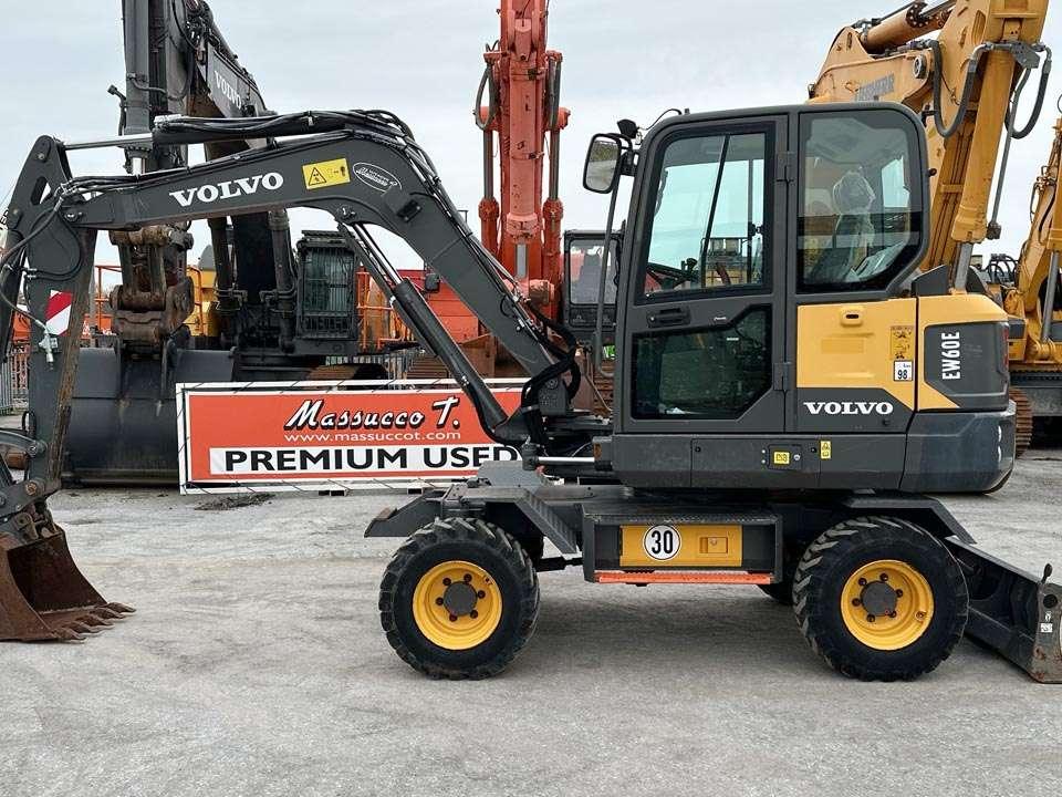 Volvo EW60E 4X4 Photo 2