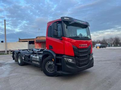 Iveco X-WAY AD260 SCARRABILE sold by Aurora Srl