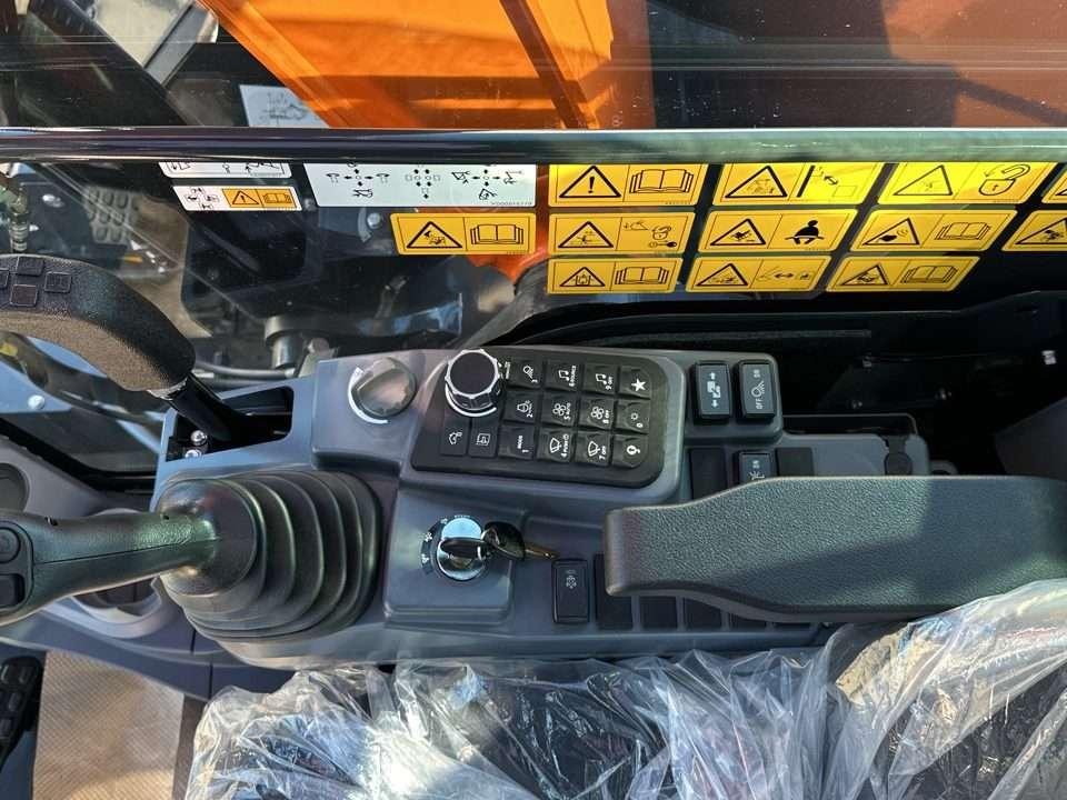 Hitachi ZX95US-7 Photo 11