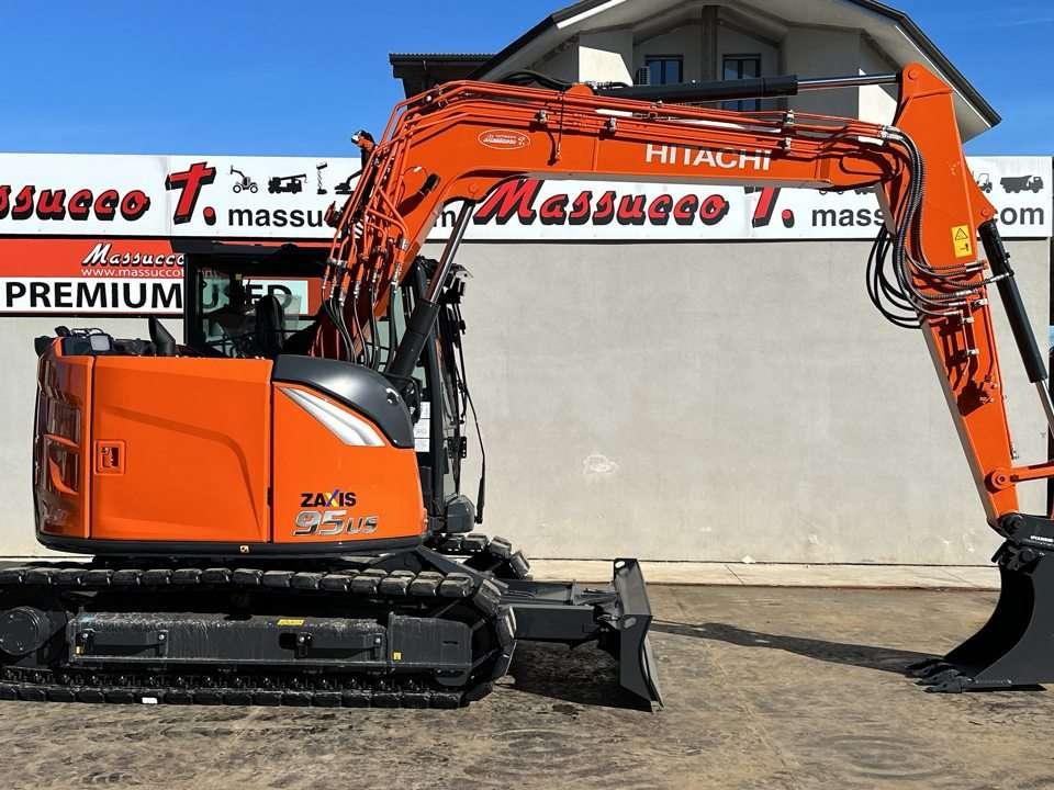 Hitachi ZX95US-7 Photo 16