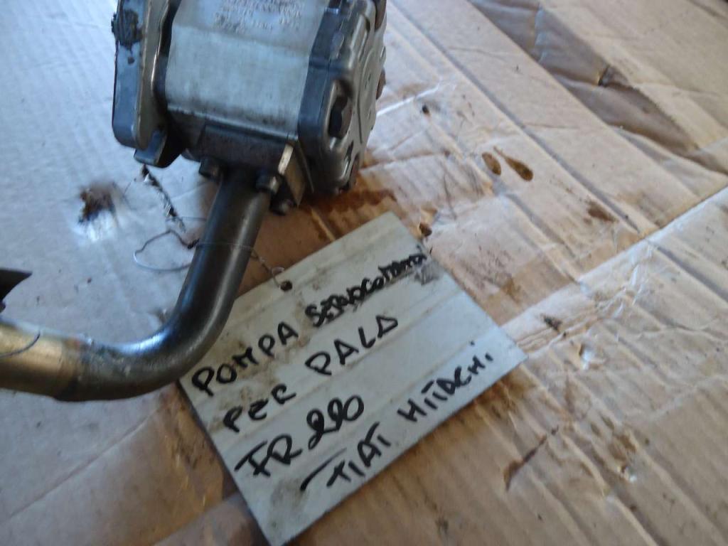 Servocontrol hydraulic pump for Fiat Hitachi FR220 Photo 2