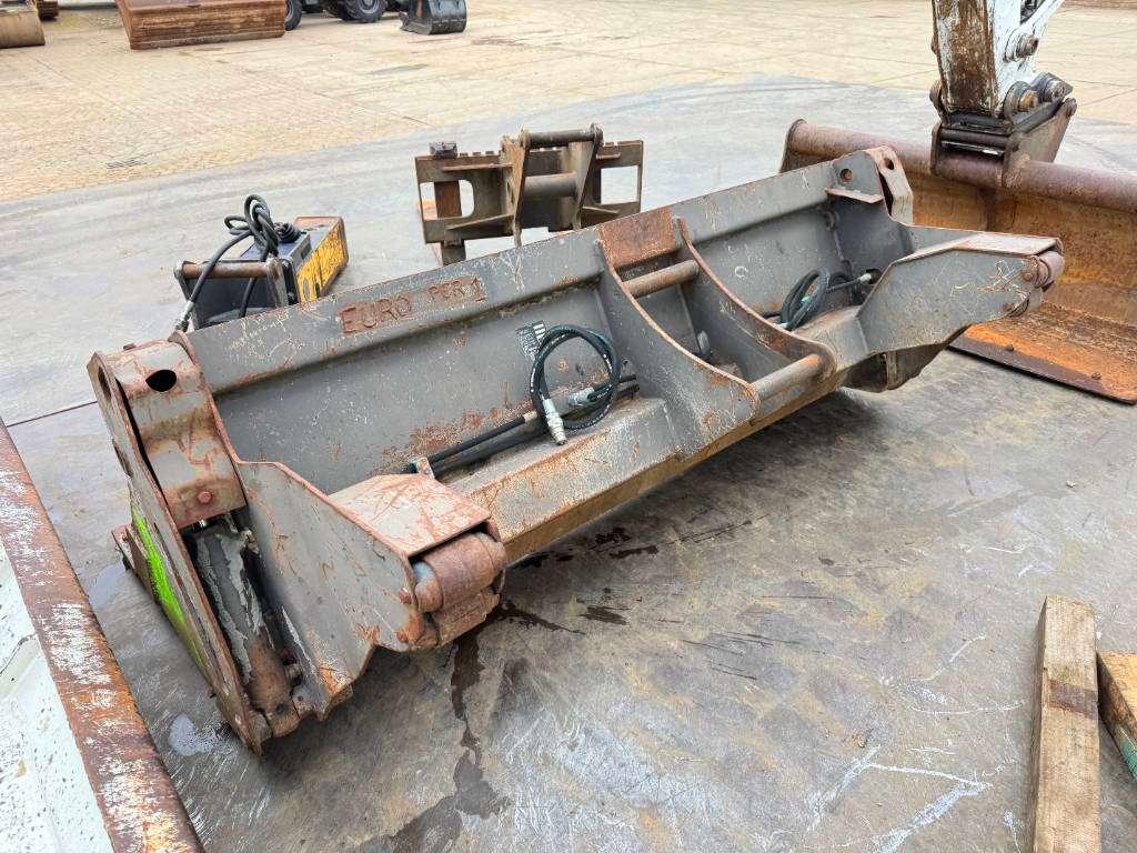 Mecalac 10MCR - Many extra attachments! Auto Lube Photo 23