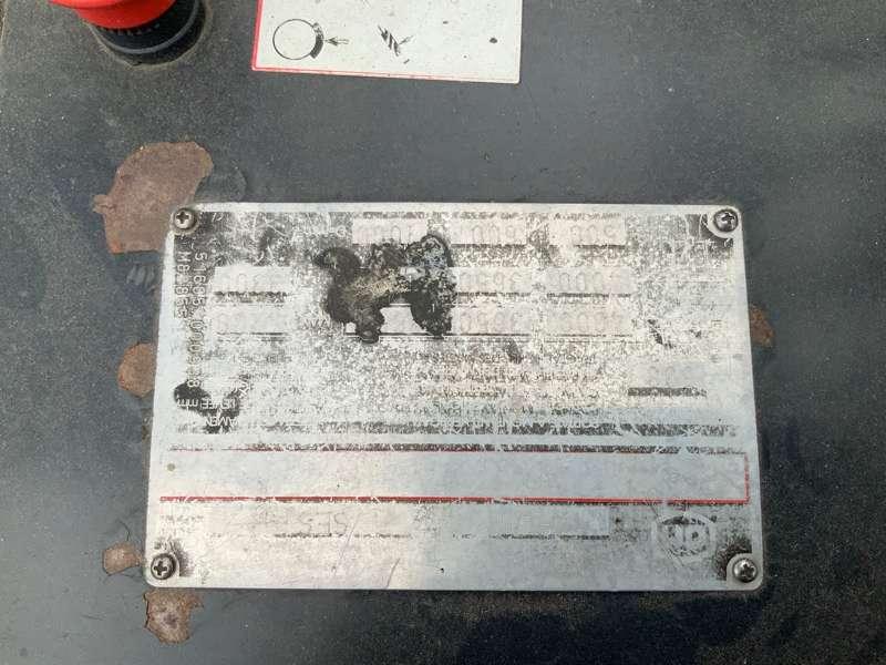 OM XE40 Photo 6