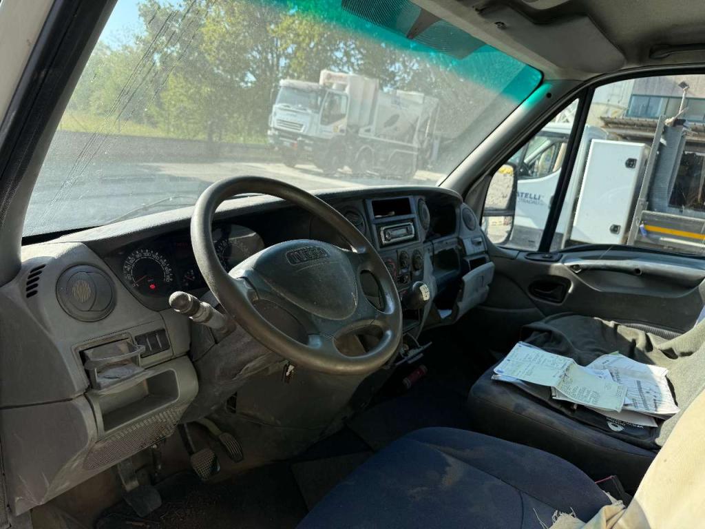Iveco DAILT 35E4 Photo 8