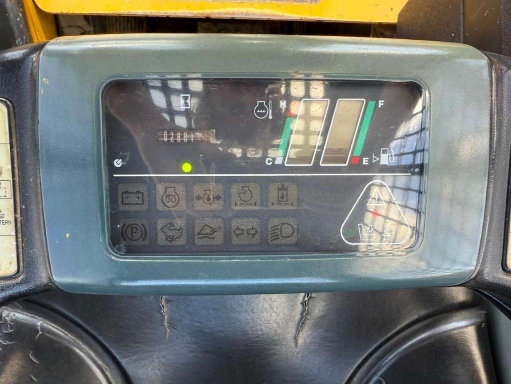Komatsu CK30 Photo 3