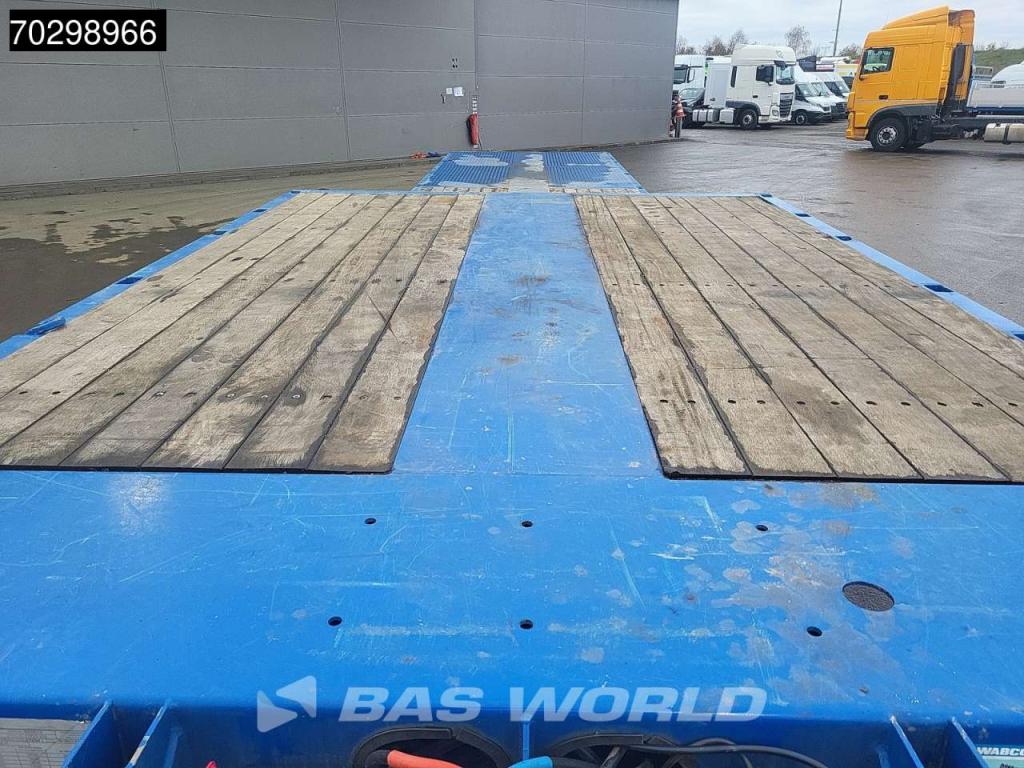 Broshuis 3ASD-18-30/0 Lift + Steering Axle Hydraulic Ramps Photo 10