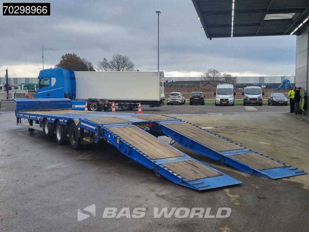 Broshuis 3ASD-18-30/0 Lift + Steering Axle Hydraulic Ramps Photo 7
