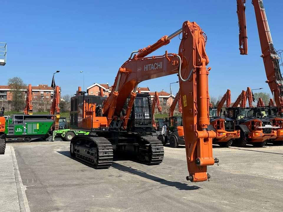 Hitachi ZX530LCH-7 Photo 16