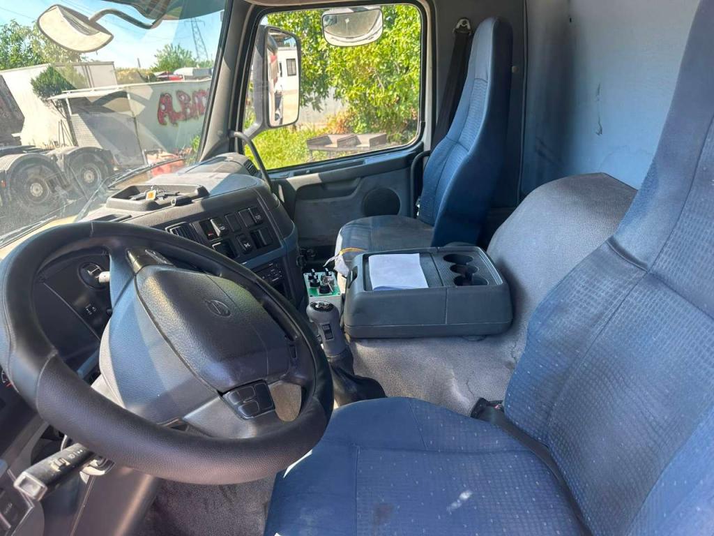 Volvo FM 12 440 Photo 11