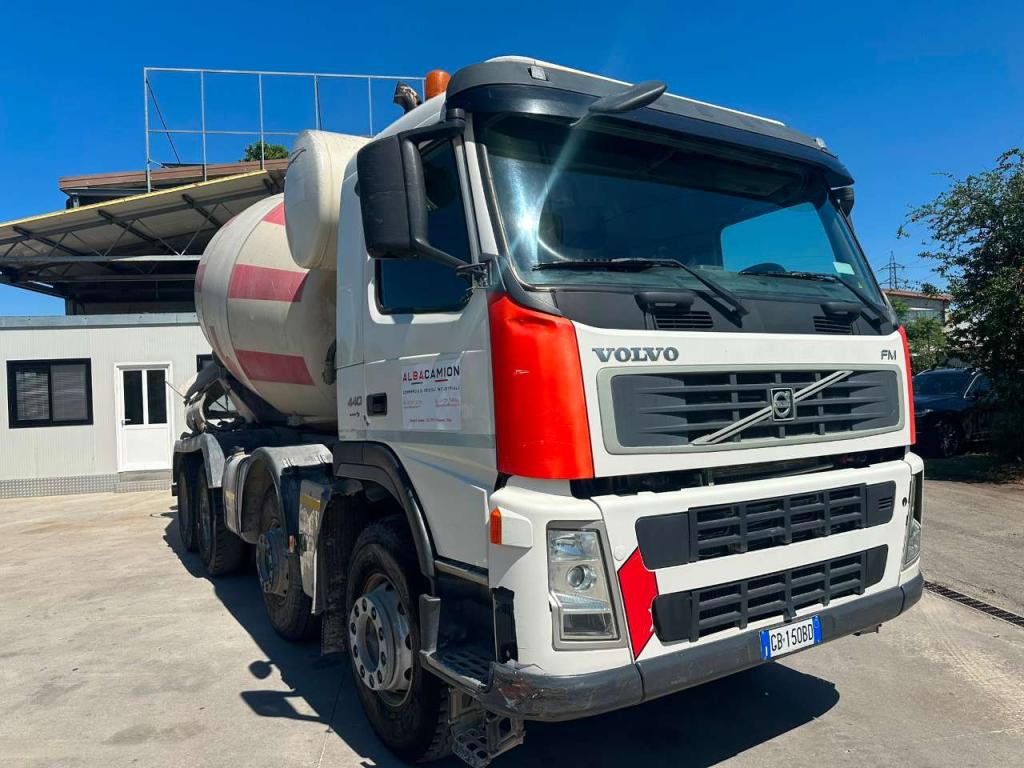 Volvo FM 12 440 Photo 2