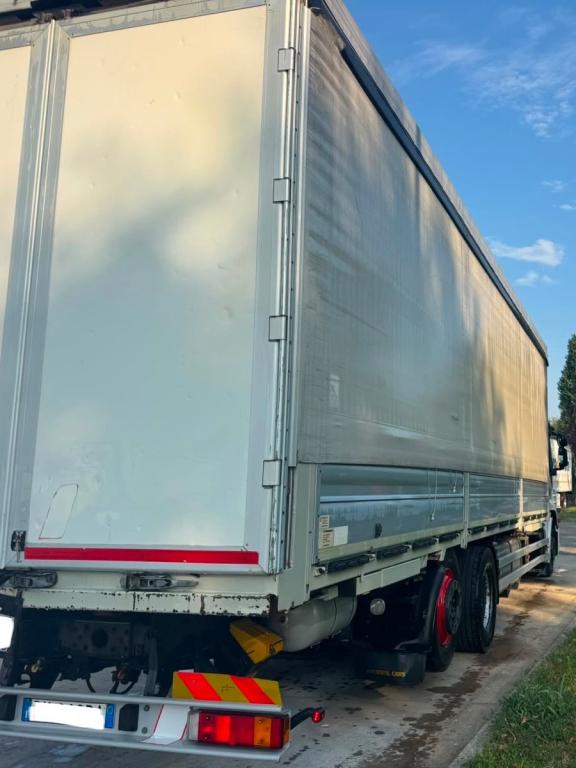 Iveco STRALIS 420 Photo 8