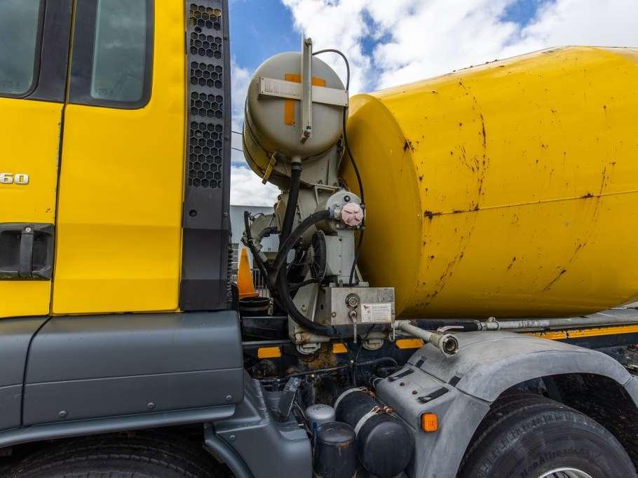 Man TGS 37.360 BB - LIEBHERR 10M3 Photo 12