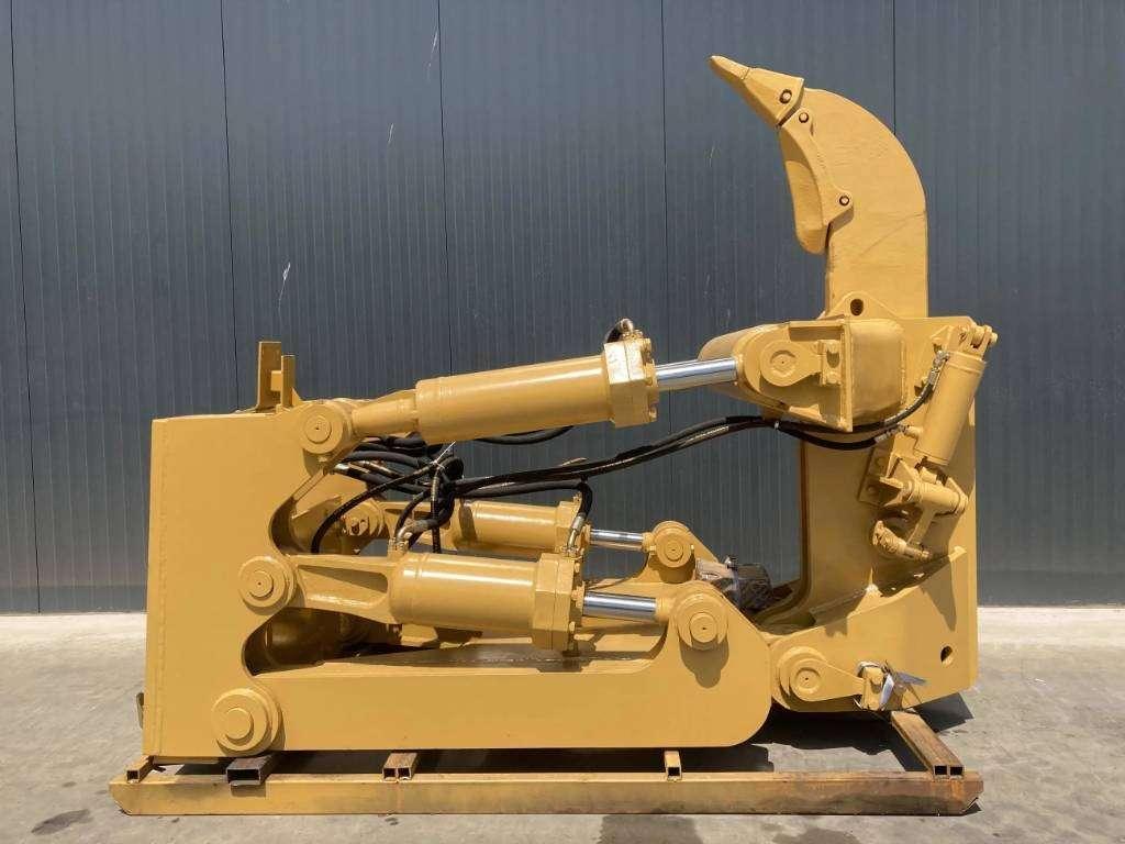 Caterpillar D8R Photo 13