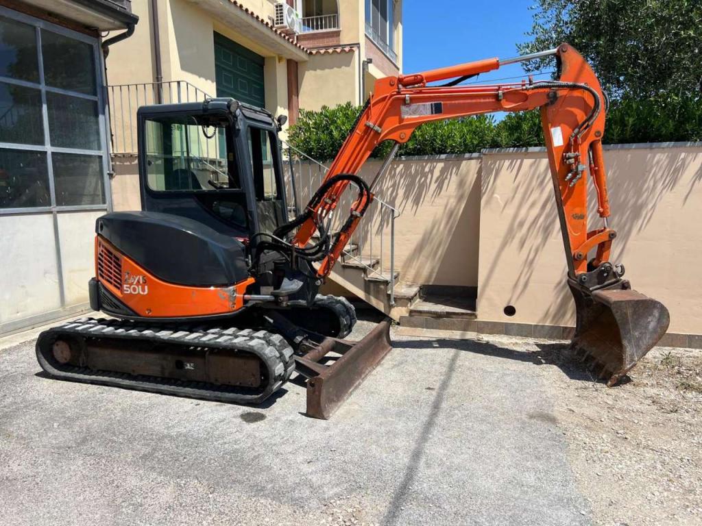 Hitachi ZX40U-2CLR Photo 3