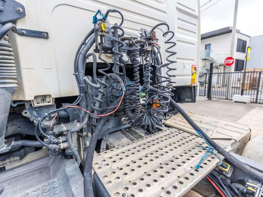 Volvo FMX GLOB 460+HYDR Photo 10