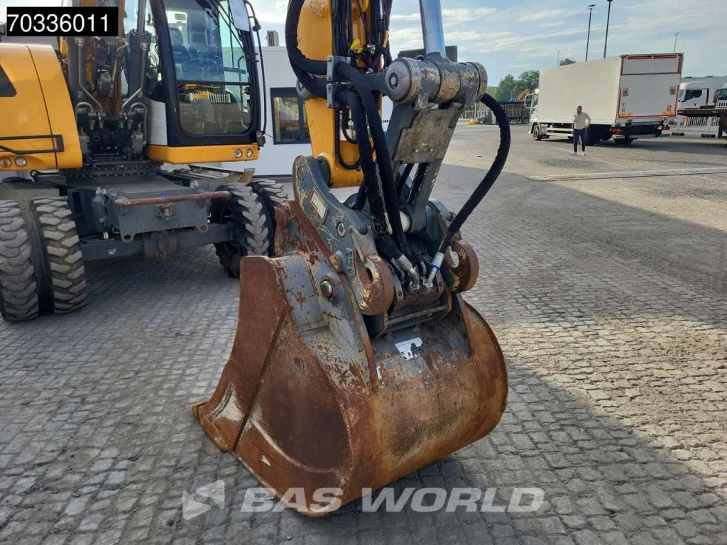 Liebherr A918 Photo 12
