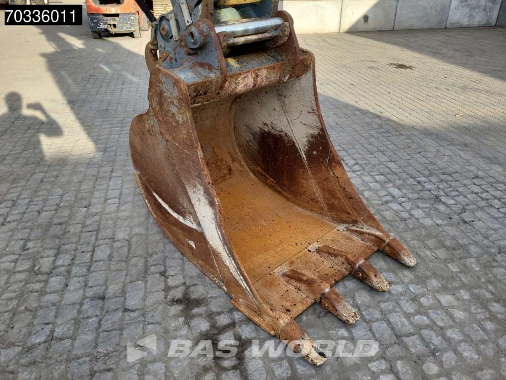 Liebherr A918 Photo 13