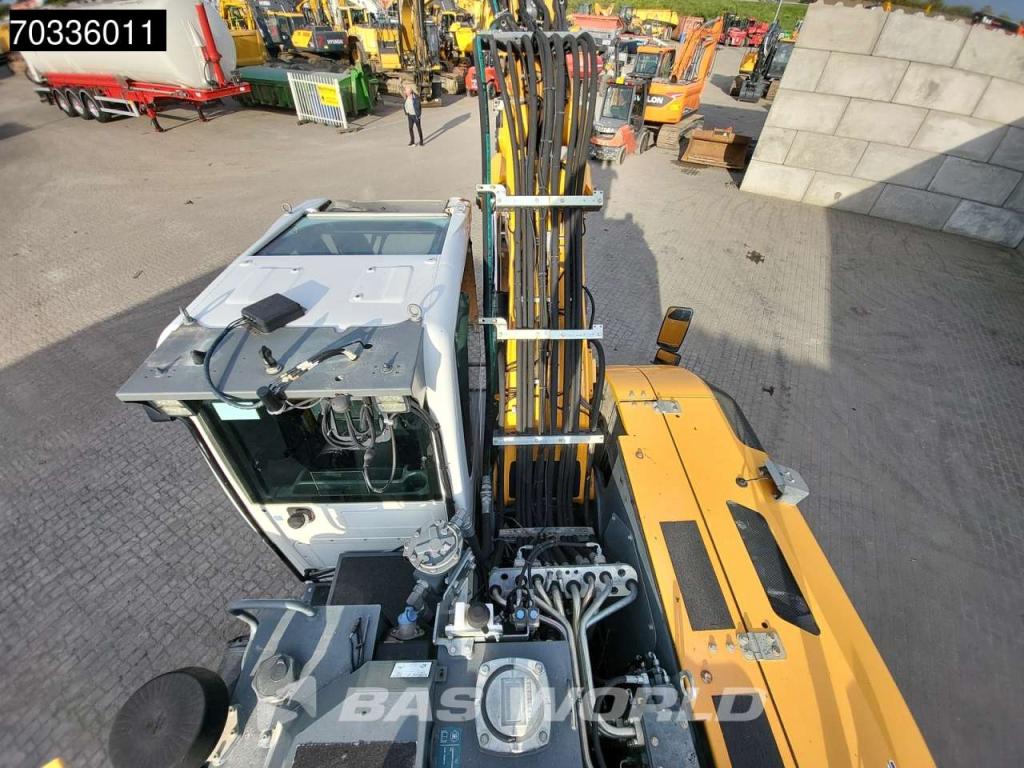 Liebherr A918 Photo 22