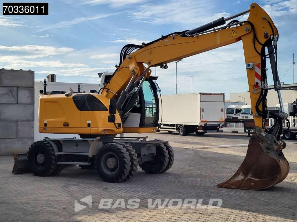 Liebherr A918 Photo 7