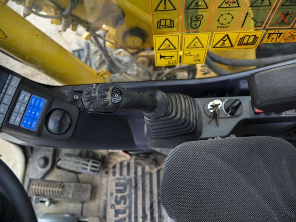 Komatsu PW148-10 Photo 19