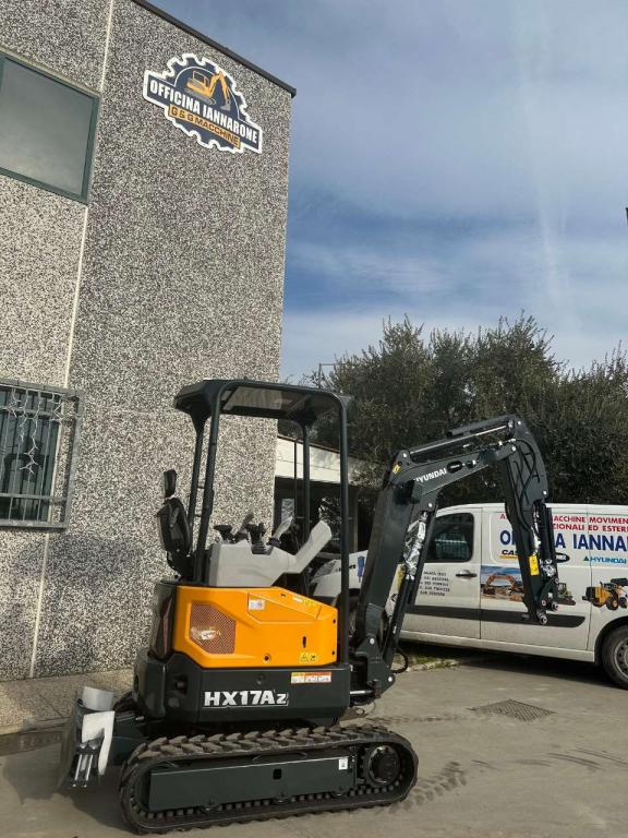 Hyundai HX17A Photo 1
