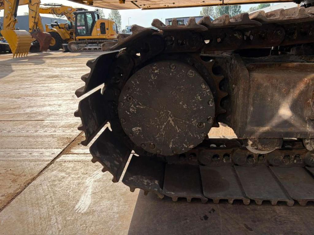 Komatsu PC490LCD-11 Photo 14