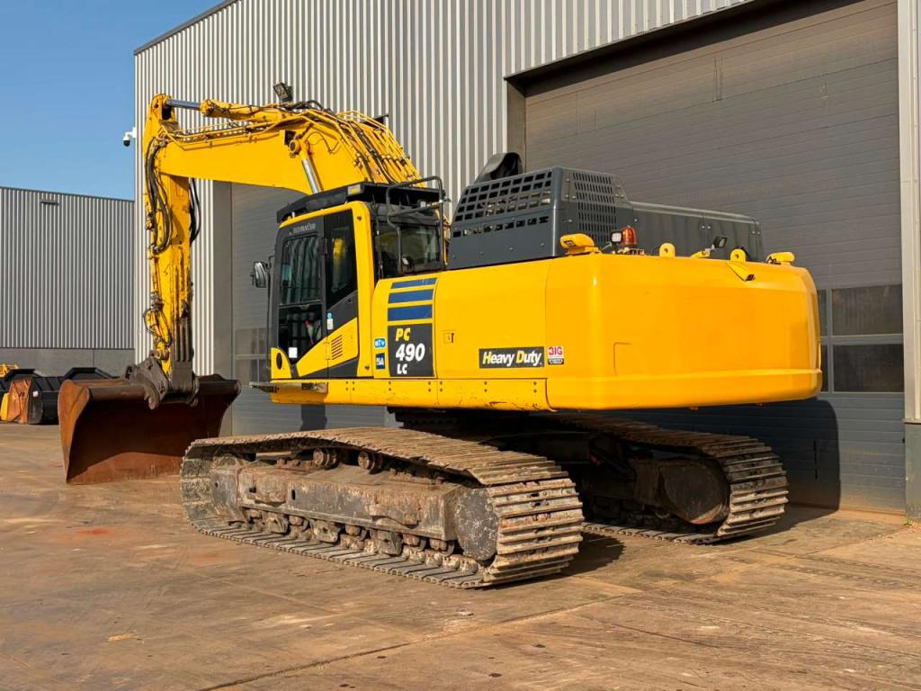 Komatsu PC490LCD-11 Photo 4